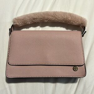 PINK KENDALL & KYLIE FAUX FUR HANDLE HANDBAG‼️